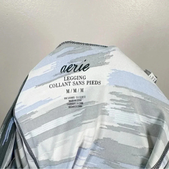 Aerie Womens Size Medium Activewear Compression Capri Legging - Picture 8 of 13